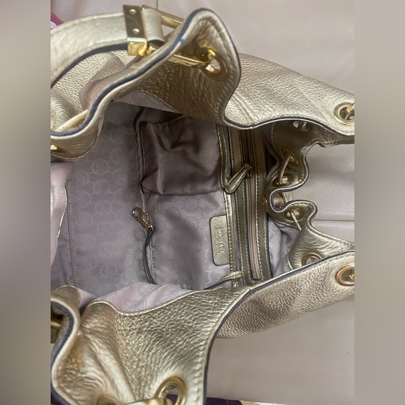 ❌SOLD❌ Stunning Gold Michaelkors Bag!! Original from the USA! Barely used!! - Picture 7 of 11